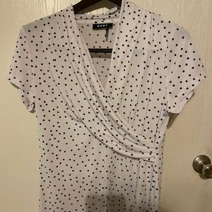 NWOT Ladies DNKY polka dot blouse